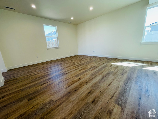 Photo 9 for MLS #2105438 at 845 S Greenway Dr