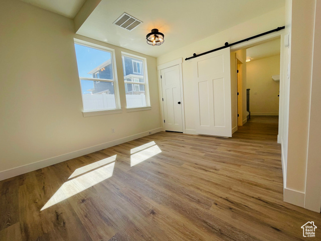 Photo 11 for MLS #2105438 at 845 S Greenway Dr