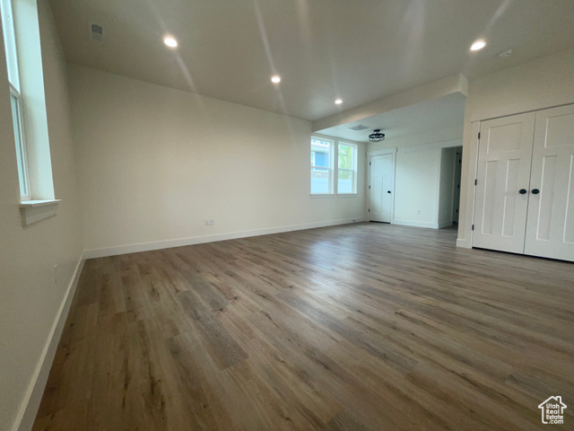 Photo 10 for MLS #2105438 at 845 S Greenway Dr