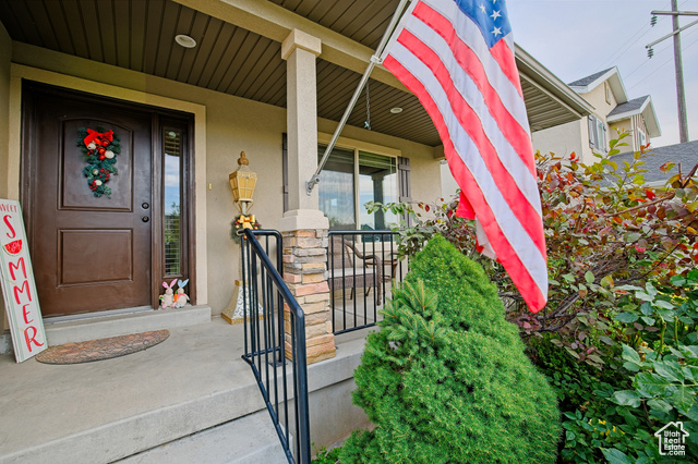 Photo 2 for MLS #2105442 at 1332 E Cinnamon Ridge Way