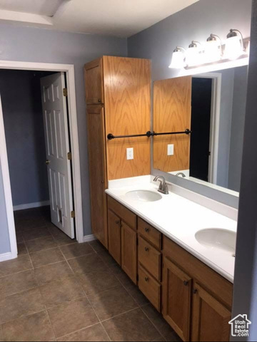 Photo 9 for MLS #2105456 at 3848 S Salt River Way #3
