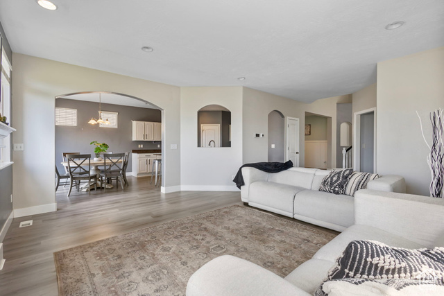 Photo 8 for MLS #2105462 at 5217 N Fox Hollow Way