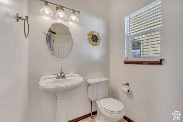 Photo 12 for MLS #2105471 at 1360 W Quail Ridge Cir