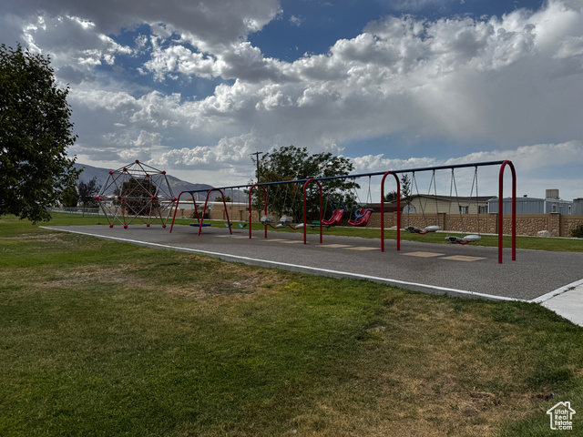 Photo 33 for MLS #2105485 at 500 W Clark St