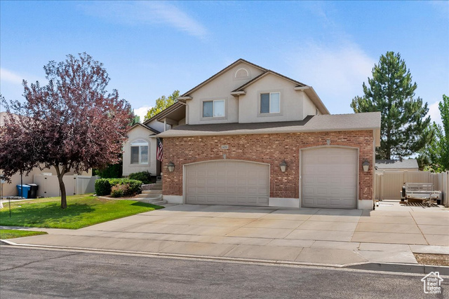 Photo 2 for MLS #2105486 at 629 W 3700 South