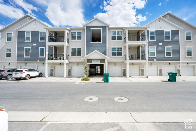 Photo 2 for MLS #2105493 at 5017 W Samana Ln  #A303