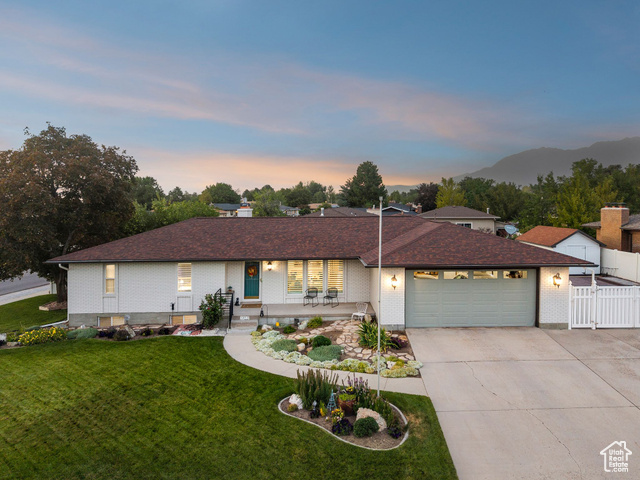 1453 E MUMS CIR, Sandy UT 84092