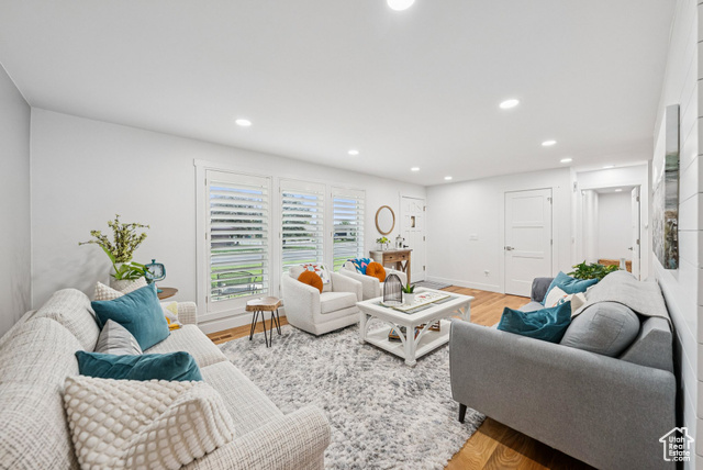 Photo 10 for MLS #2105503 at 1453 E Mums Cir