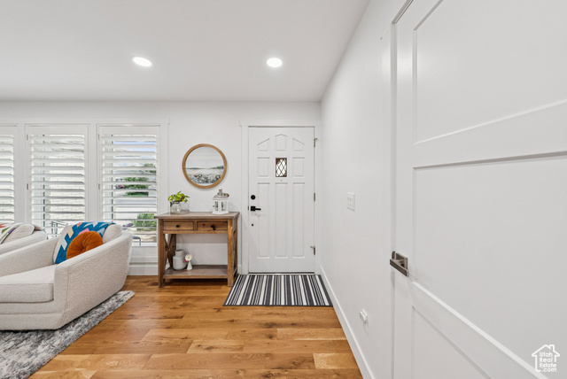 Photo 7 for MLS #2105503 at 1453 E Mums Cir