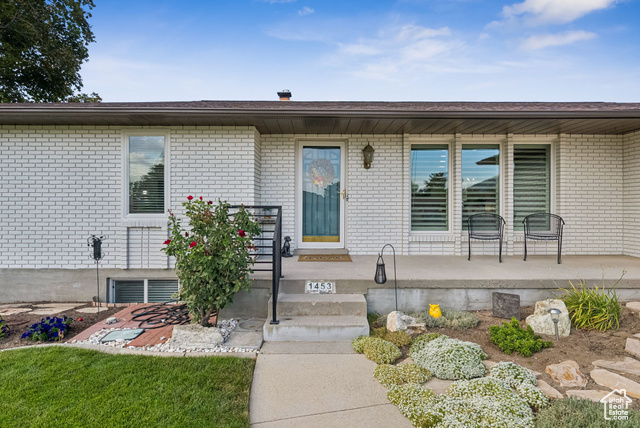 Photo 6 for MLS #2105503 at 1453 E Mums Cir