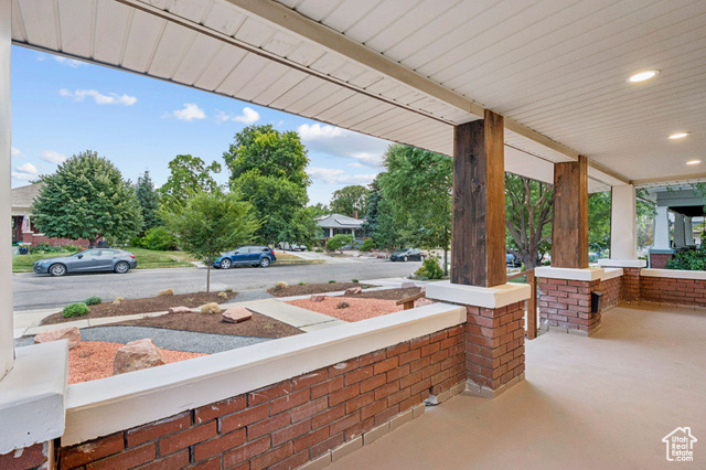 Photo 6 for MLS #2105511 at 951 E Wilson Ave