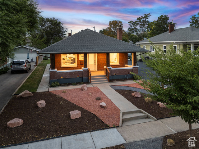 Photo 4 for MLS #2105511 at 951 E Wilson Ave