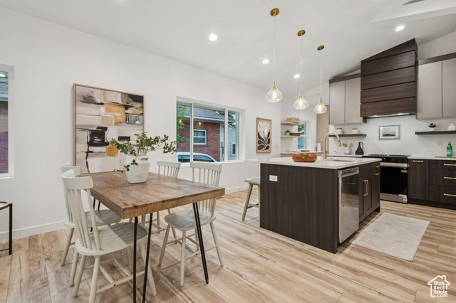 Photo 10 for MLS #2105511 at 951 E Wilson Ave