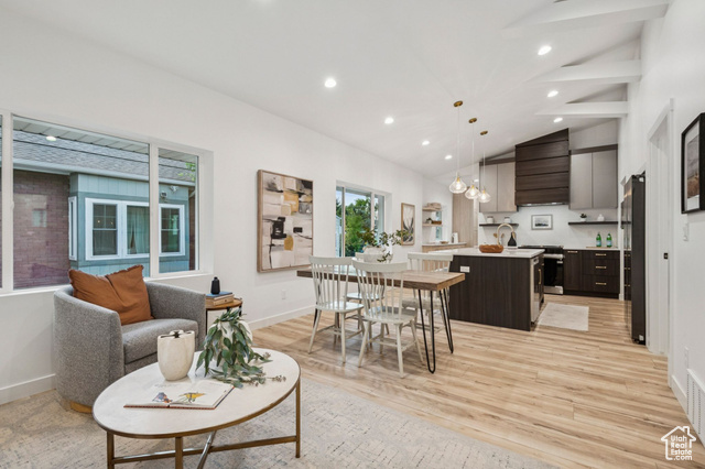 Photo 8 for MLS #2105511 at 951 E Wilson Ave