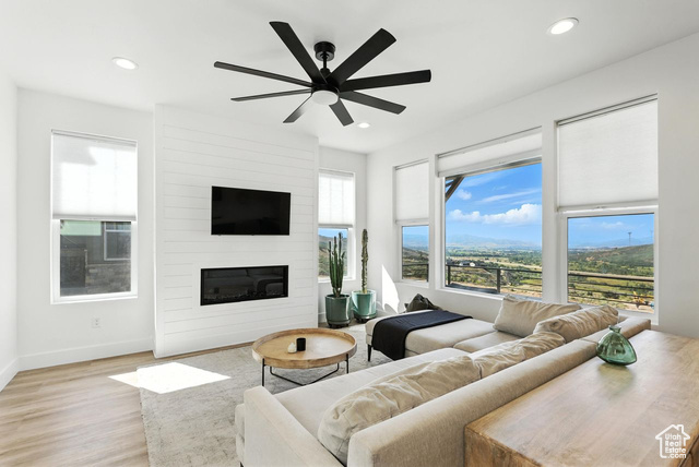 Photo 2 for MLS #2105522 at 6039 N Westridge
