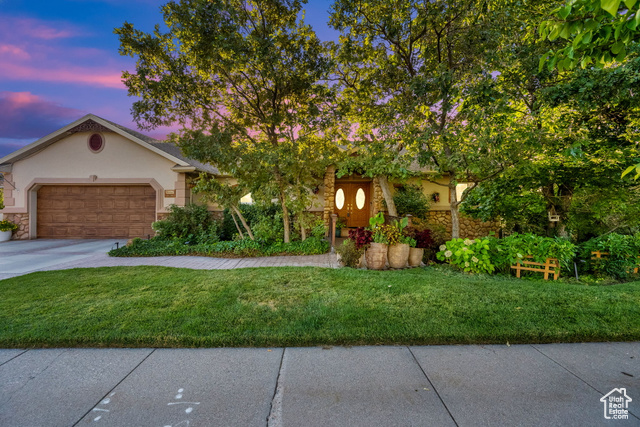 MLS #2105538 - 1962 Bonneview Dr
