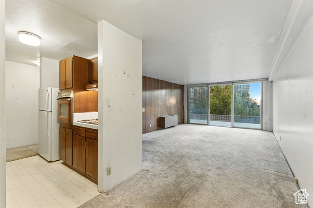 Photo 11 for MLS #2105550 at 8 E Hillside #103