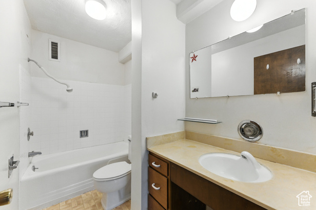 Photo 14 for MLS #2105550 at 8 E Hillside #103