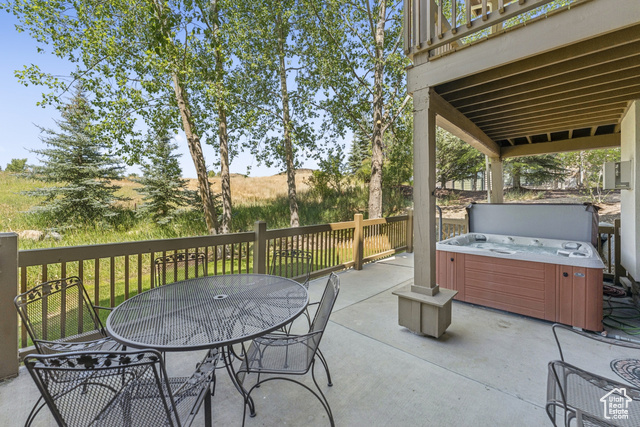 Photo 20 for MLS #2105577 at 1945 Paddington Dr