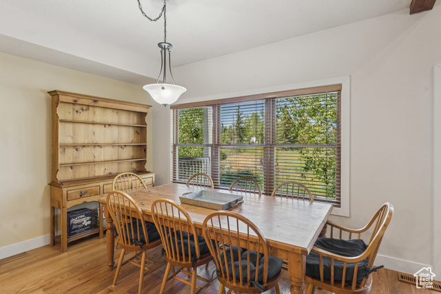 Photo 13 for MLS #2105577 at 1945 Paddington Dr