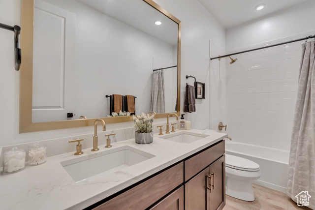 Photo 30 for MLS #2105588 at 1701 W Oakridge Cir
