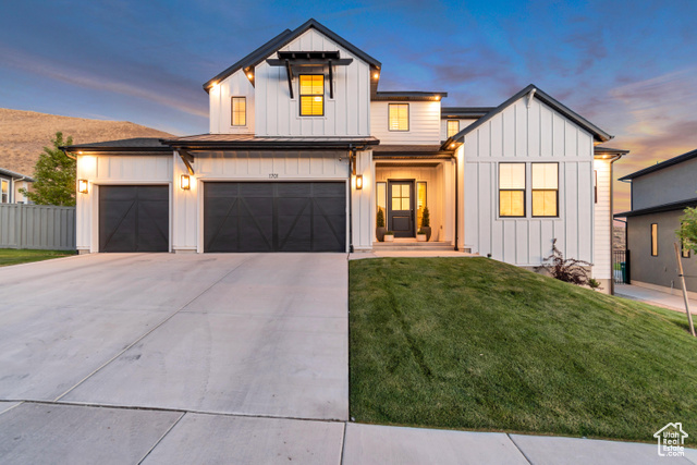 MLS #2105588 - 1701 W Oakridge Cir