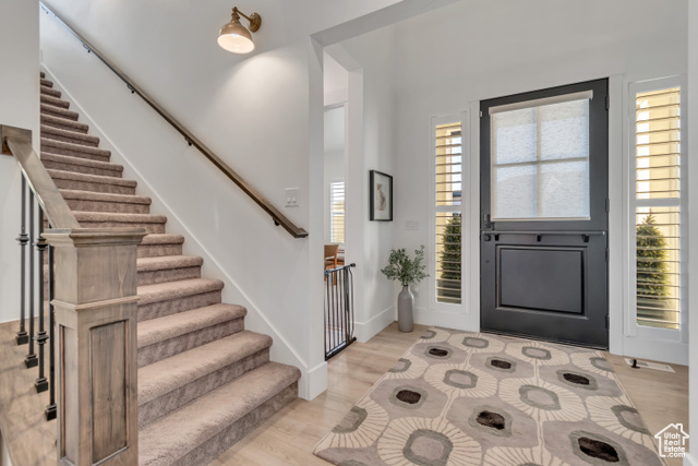 Photo 17 for MLS #2105588 at 1701 W Oakridge Cir