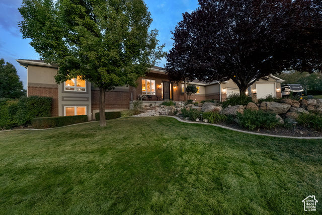 Photo 4 for MLS #2105589 at 758 E Point Hills Cv