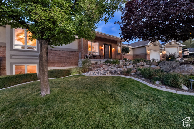 Photo 5 for MLS #2105589 at 758 E Point Hills Cv