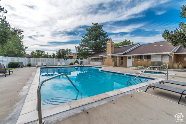 Photo 16 for MLS #2105594 at 1228 E Shadow Ridge Dr #3B