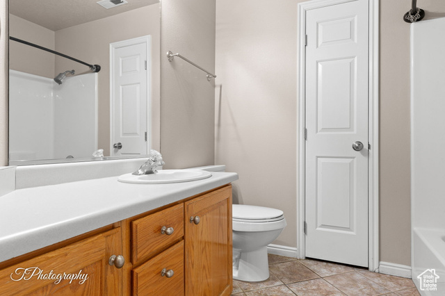 Photo 20 for MLS #2105606 at 2056 E Middleton Dr #9