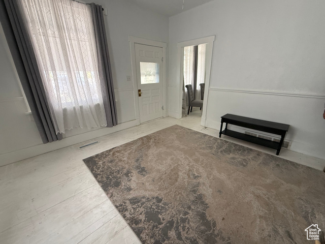 Photo 2 for MLS #2105615 at 322 N 400 West