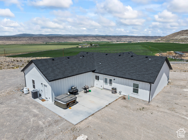 Photo 6 for MLS #2105616 at 1218 E Highline Rd