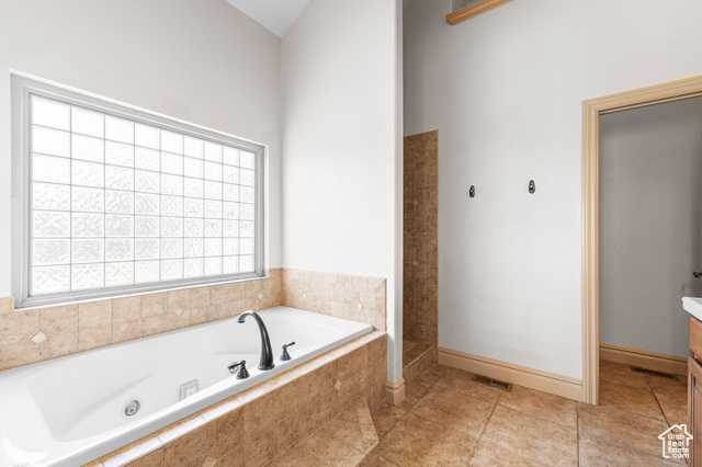 Photo 16 for MLS #2105617 at 872 S Wellington Dr
