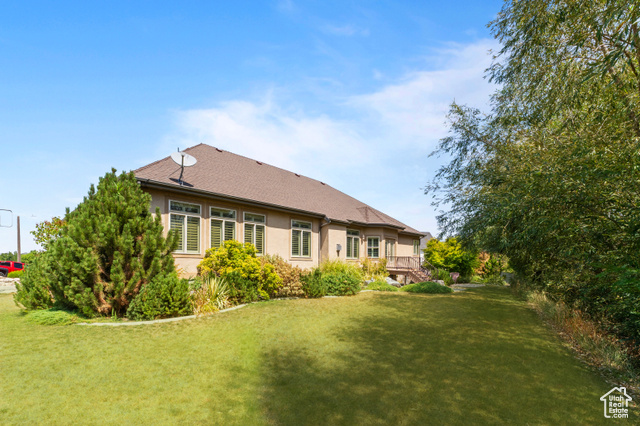 Photo 42 for MLS #2105617 at 872 S Wellington Dr