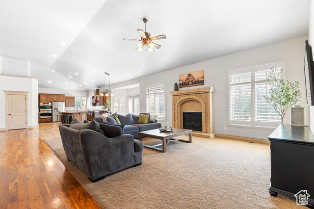 Photo 7 for MLS #2105617 at 872 S Wellington Dr