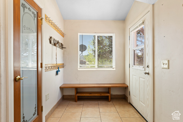 Photo 9 for MLS #2105619 at 1514 N Rome Way
