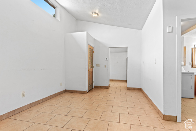 Photo 15 for MLS #2105619 at 1514 N Rome Way