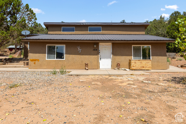 Photo 2 for MLS #2105619 at 1514 N Rome Way