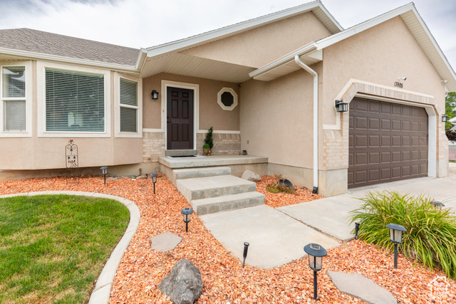 Photo 4 for MLS #2105648 at 13908 S Little Water Peak Cir