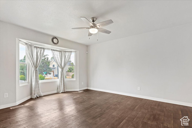 Photo 8 for MLS #2105672 at 4942 W Saguaro Dr