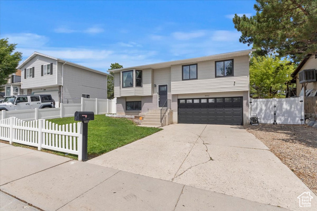 Photo 2 for MLS #2105672 at 4942 W Saguaro Dr