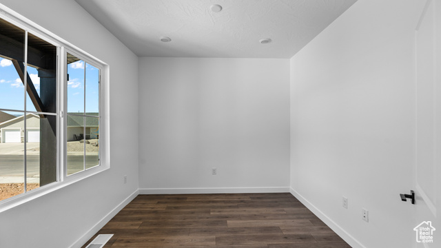 Photo 4 for MLS #2105675 at 549 S Bryant #129