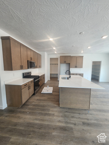 Photo 2 for MLS #2105675 at 549 S Bryant #129