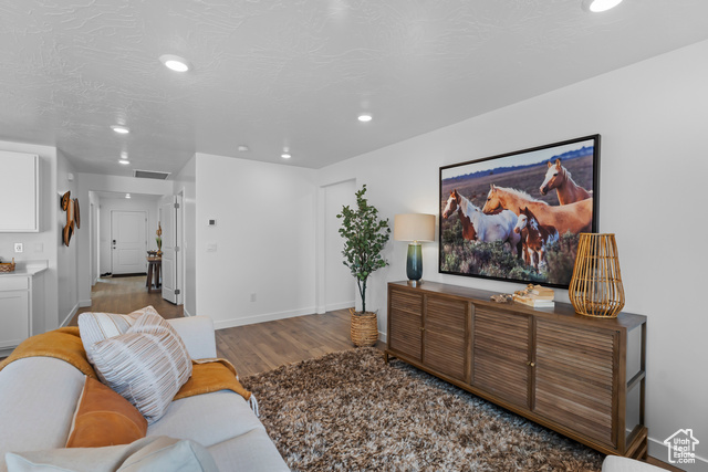 Photo 11 for MLS #2105684 at 3293 W Indigo St #1085