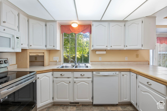 Photo 8 for MLS #2105700 at 279 W 630 South