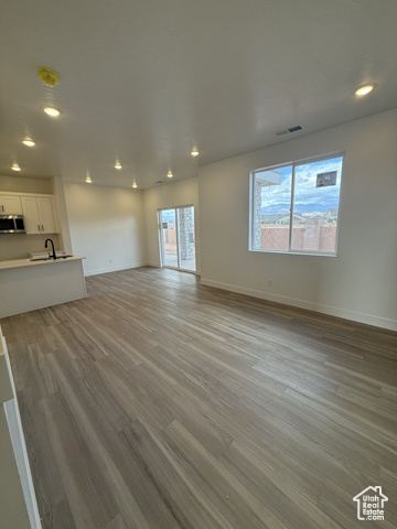 Photo 6 for MLS #2105706 at 1017 E Malibu Ln