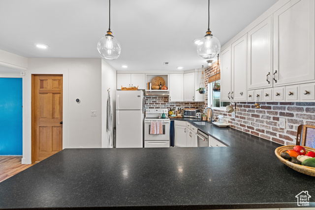 Photo 11 for MLS #2105708 at 7736 S Avondale Dr