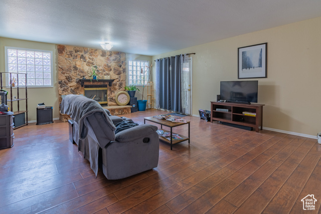 Photo 3 for MLS #2105710 at 623 E 160 South