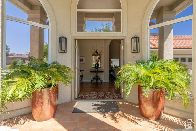 Photo 3 for MLS #2105721 at 2244 Putters Cir